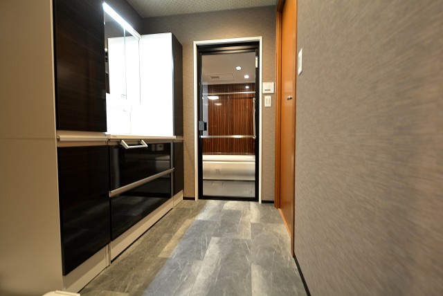 青山ザ・タワー バス