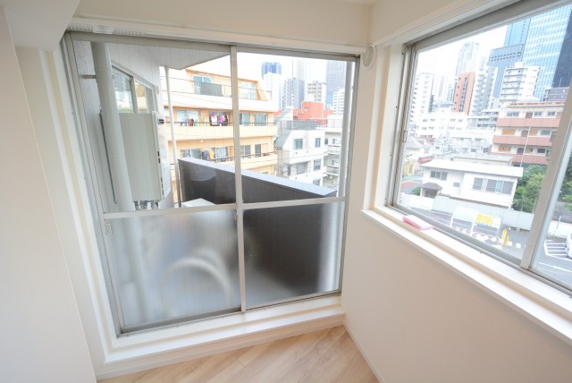 ハイネス大久保 洋室3