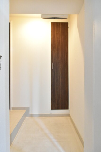 秀和六本木レジデンス 玄関