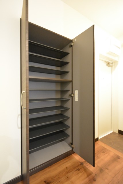 クレール島津山 玄関