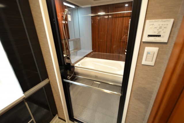 青山ザ・タワー バス