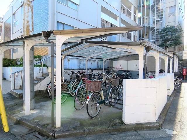 東山コーポラス　駐輪場