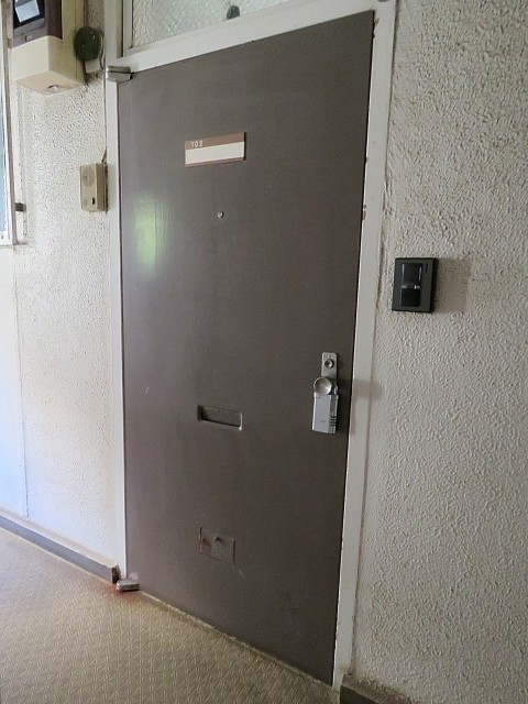 東山コーポラス　玄関扉