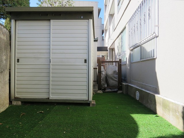 東山コーポラス　専用庭