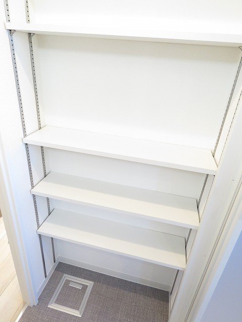 ライオンズマンション上野毛　リネン棚