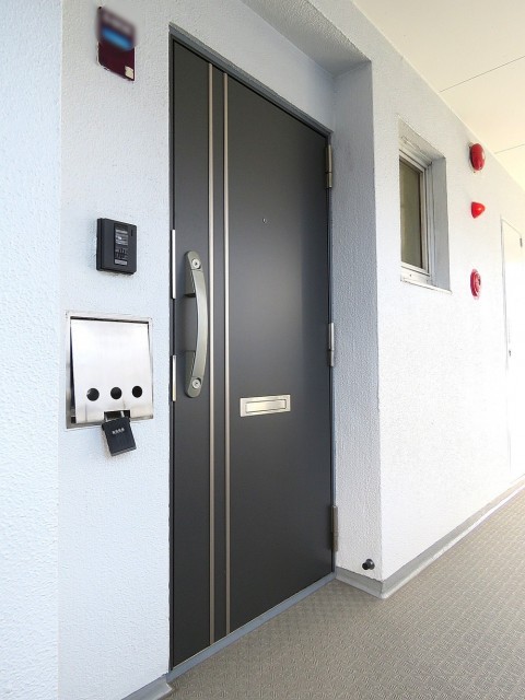 マンション雅叙苑　玄関扉