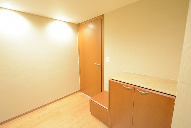 青山ザ・タワー 玄関