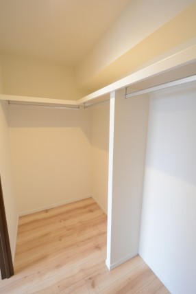 三田ナショナルコート 洋室6帖