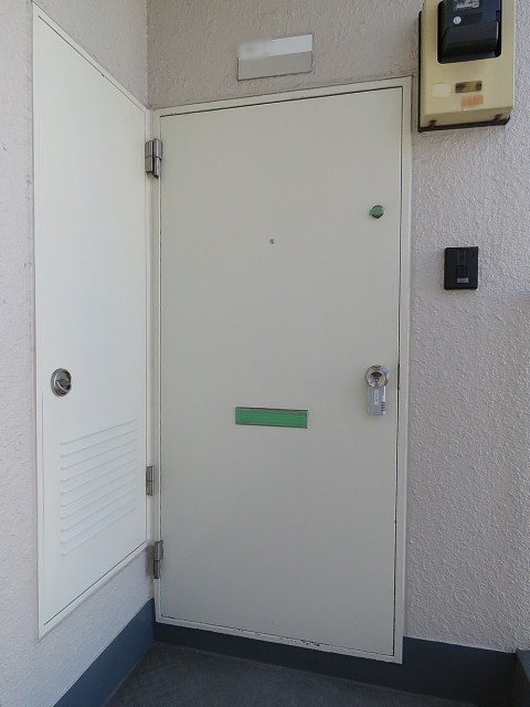 ライオンズマンション上野毛　玄関扉