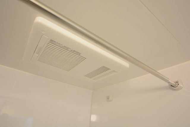 ハイネス大久保 浴室