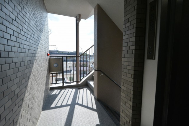 ライオンズシティ渋谷本町 内廊下