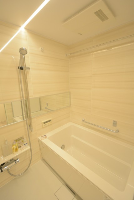 三田ナショナルコート 浴室