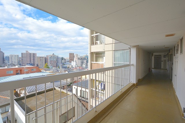 東山コーポラス 外廊下