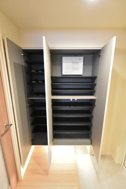 メゾンドール高田馬場 玄関