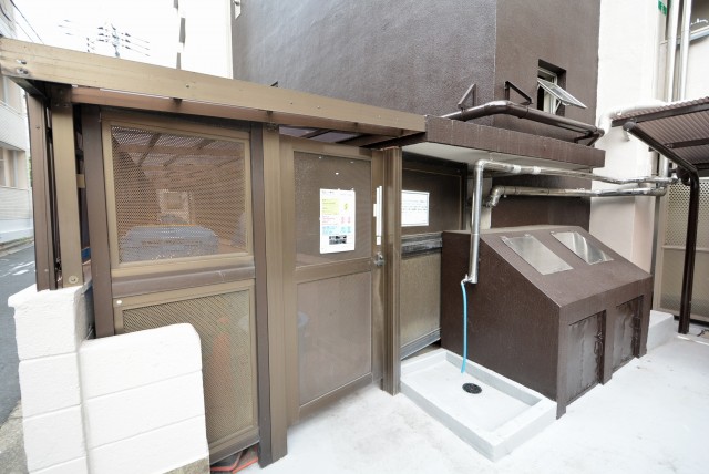 ハイネス大久保 ゴミ捨て場