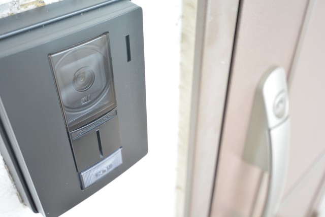 三田ナショナルコート 玄関