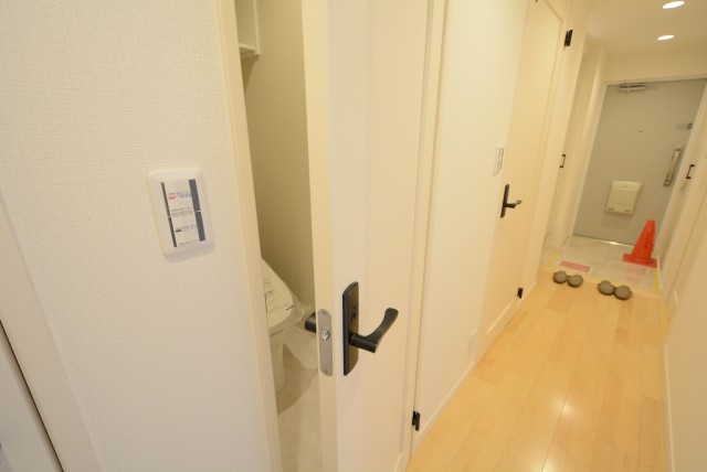 西新宿ハウス廊下