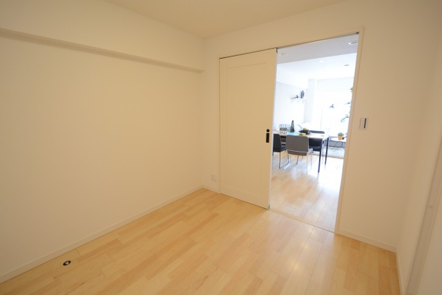 西新宿ハウス 洋室２