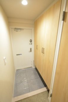 ファミリータウン東陽J棟 玄関