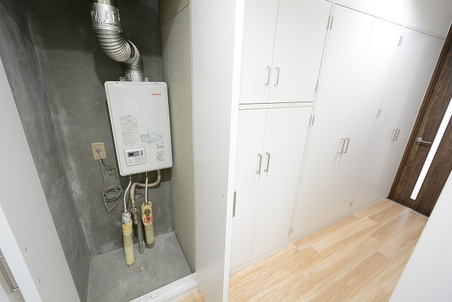 グランドメゾン新宿東 廊下収納