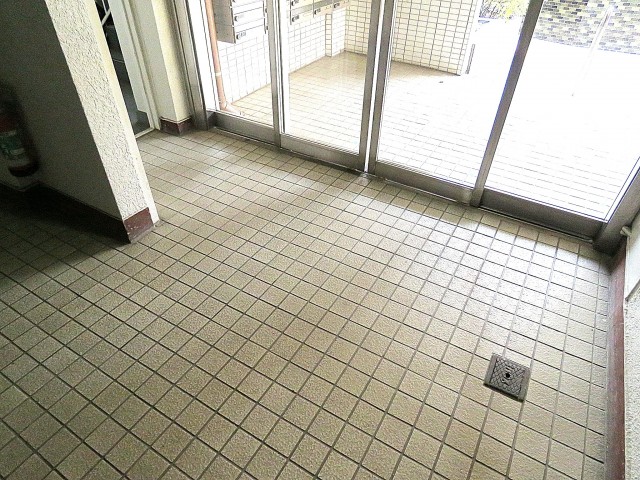 田園調布コーポラス　エントランスホール