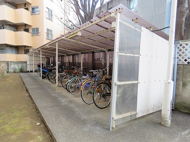 シャンボール都立大　駐輪場