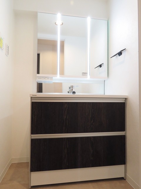 松見坂武蔵野マンション　洗面化粧台