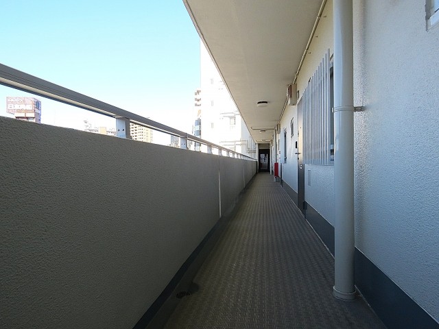 松見坂武蔵野マンション　共用廊下