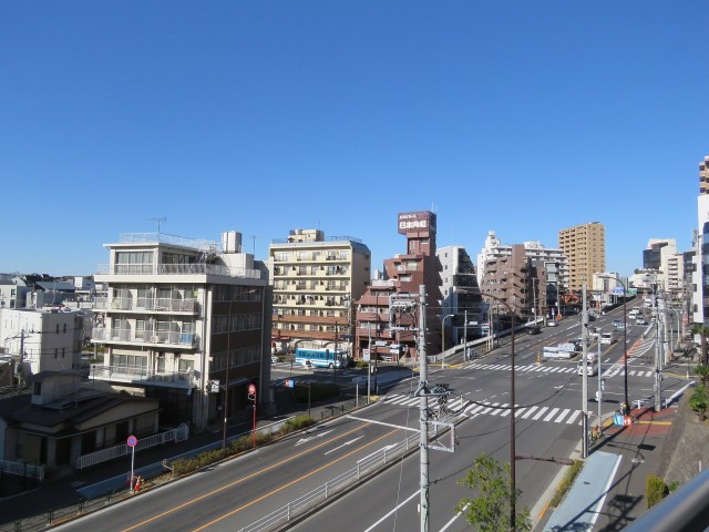 松見坂武蔵野マンション　共用廊下眺望