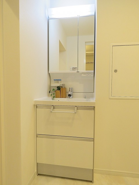 藤和用賀コープ　洗面化粧台
