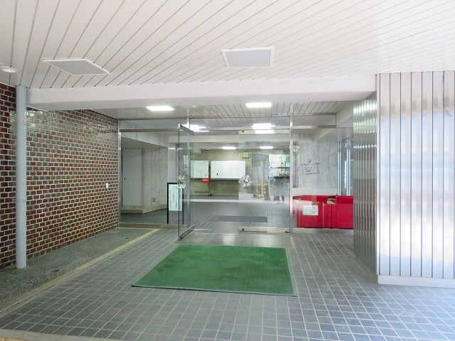 新中野マンション　エントランス