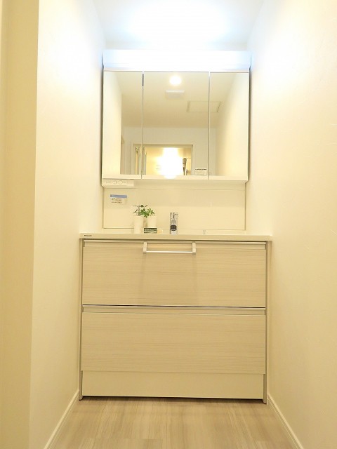 新中野マンション　洗面化粧台
