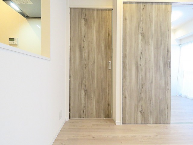 日商岩井第2玉川台マンション　洋室扉