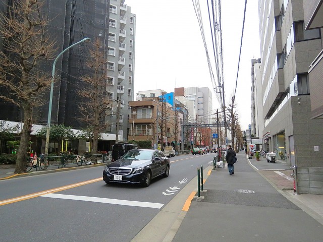 新中野マンション　前面道路