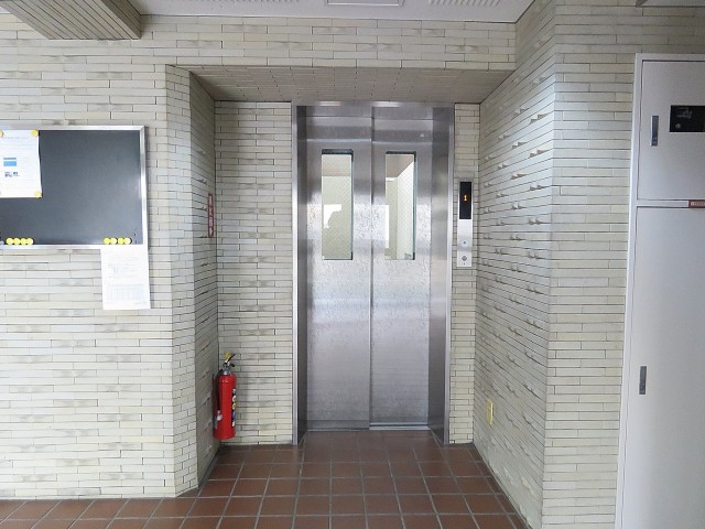 小石川ハイツ　エレベーター