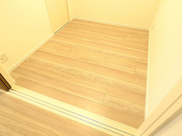 御苑フラワーマンション　洋室