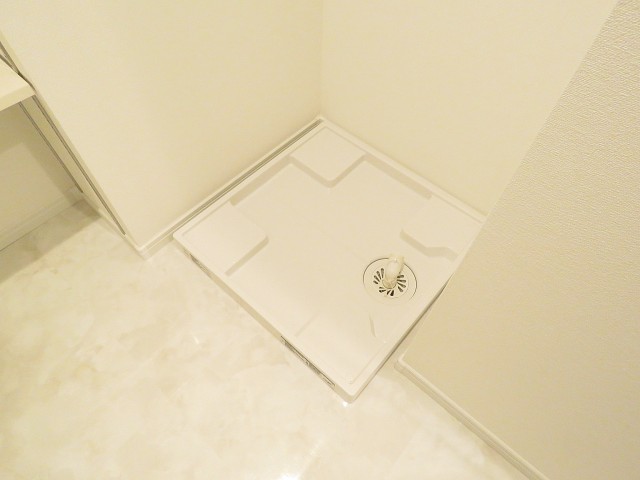 御苑フラワーマンション　洗濯機置場