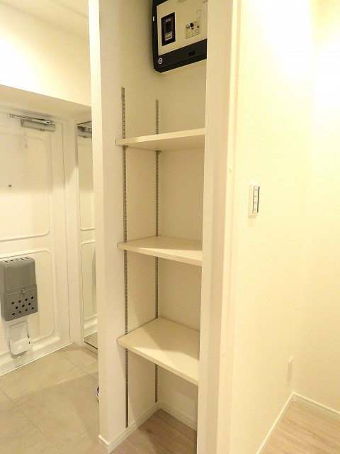 御苑フラワーマンション　棚