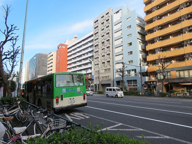 御苑フラワーマンション　前面道路