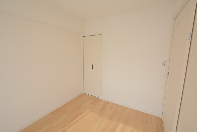 西新宿ハウス 洋室１