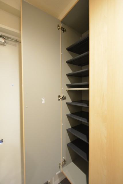 ファミリータウン東陽J棟 玄関