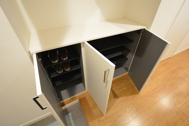 神楽坂ハウス 玄関