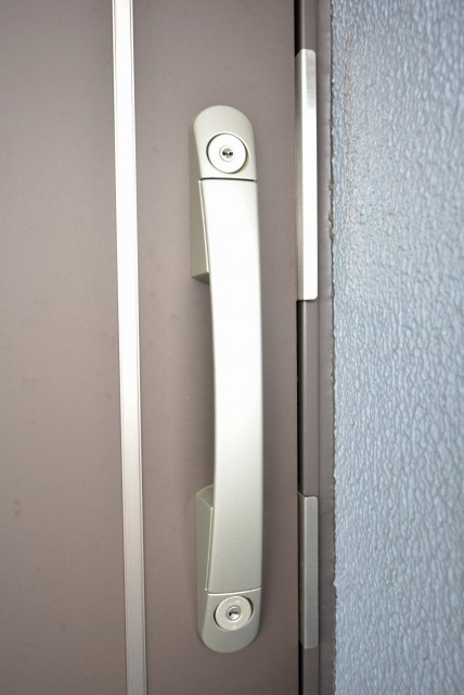 キャッスル共進 玄関