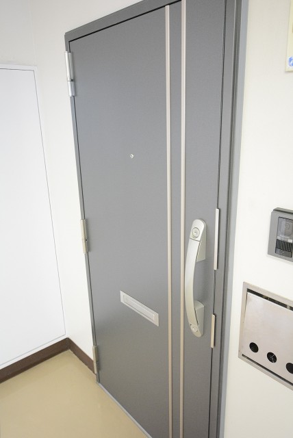 マンション雅叙苑 玄関