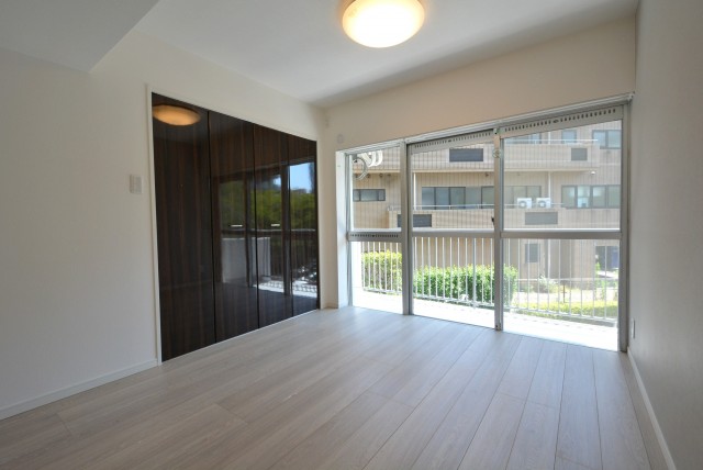 マンション雅叙苑 洋室2