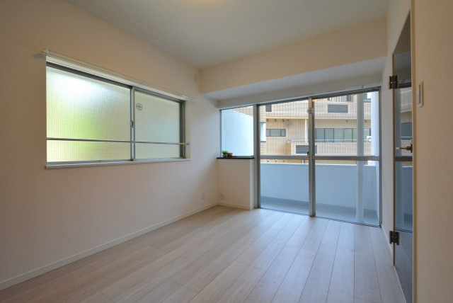 マンション雅叙苑 洋室1