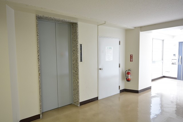 マンション雅叙苑 外廊下