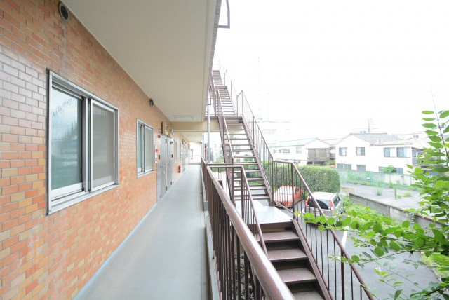 ライオンズマンション学芸大学 外廊下