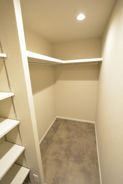 マンション雅叙苑 玄関