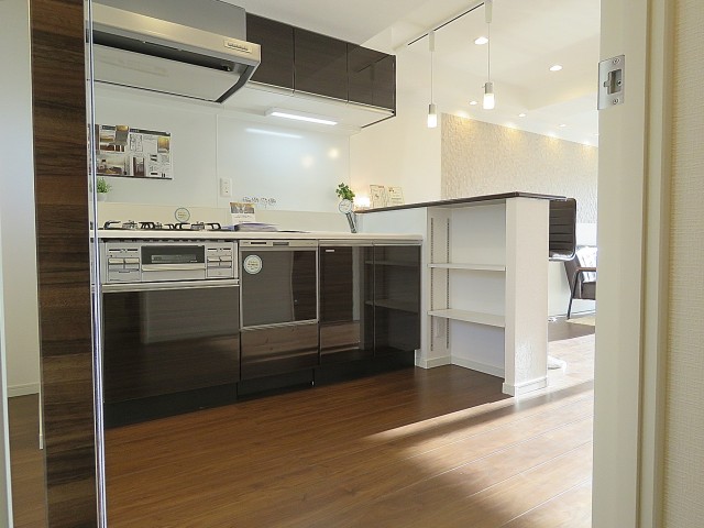 サードリハイツ本館 LDK約13.6帖 サードリハイツ本館 LDK約13.6帖